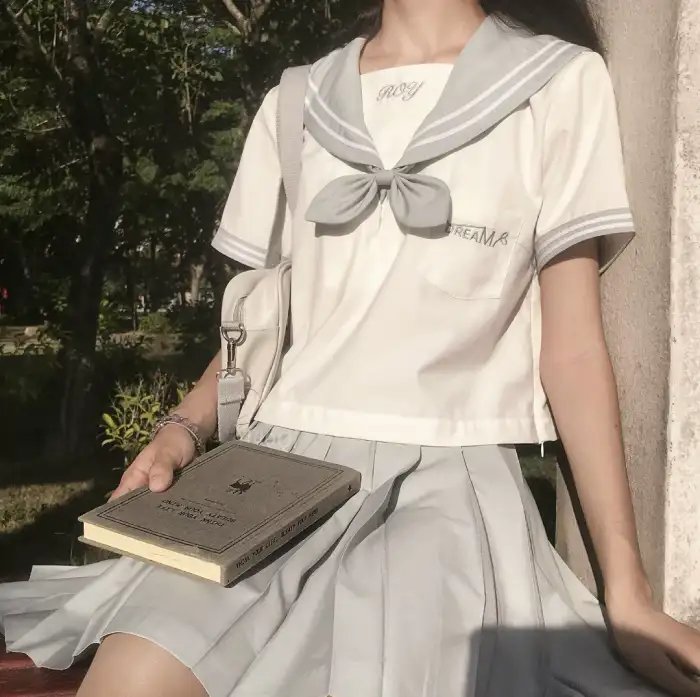 狐狸女士第二季海报